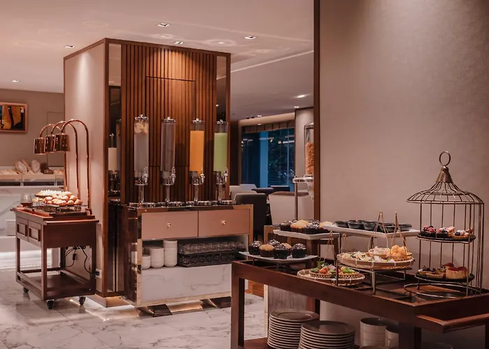 Aira Hotel Bangkok Sukhumvit 11